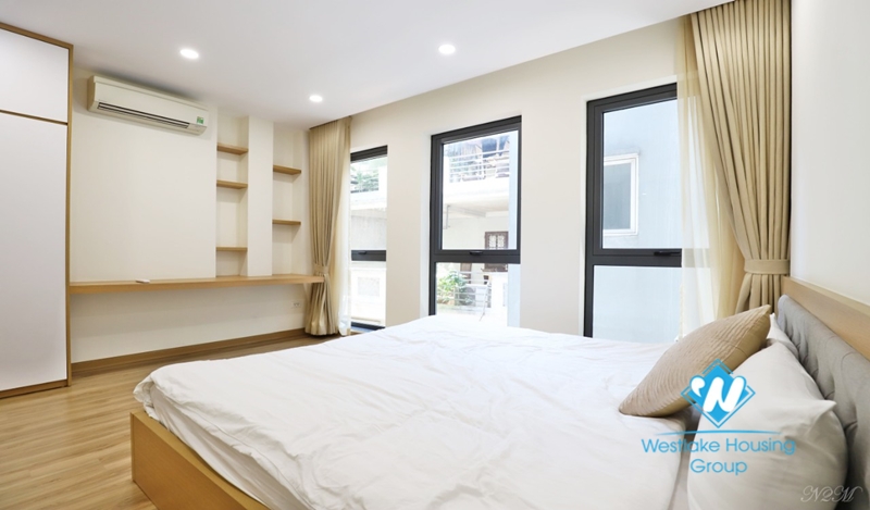 1 bedroom large area cheap apartment for rent in Ba Dinh district