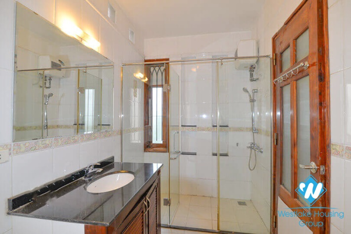 Lakeside mansion with incredible lakeview and rooftop terrace