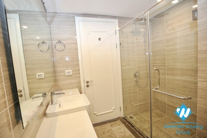 Modern apartment for rent in Tower B, D'Le Roi Solie Building, Xuan Dieu st, Tay Ho District 