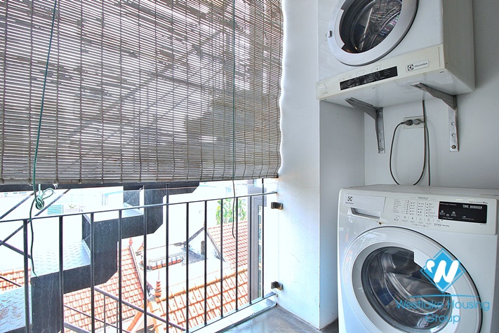 04 bedrooms apartment in alley 12 Dang Thai Mai st, Tay Ho District for rent