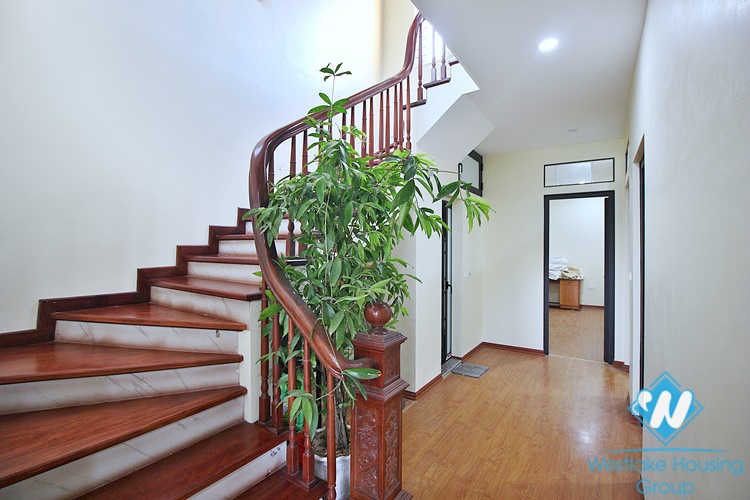 Garden house with lake view for rent in Dang Thai Mai st, Tay Ho