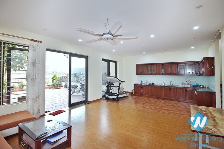 Garden house with lake view for rent in Dang Thai Mai st, Tay Ho