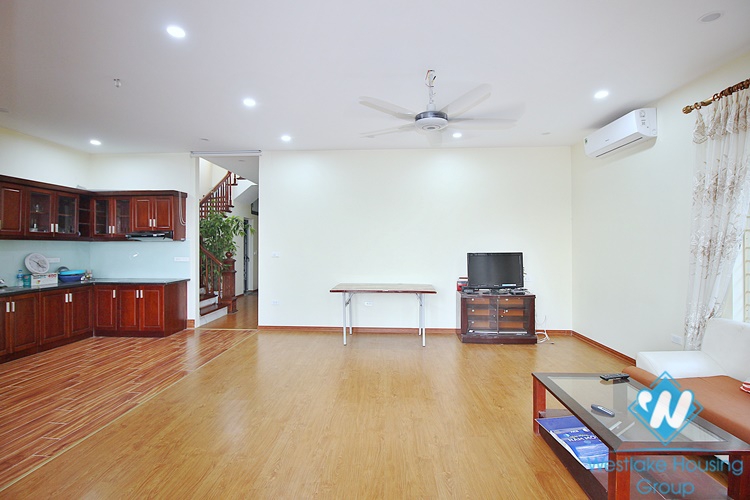 Garden house with lake view for rent in Dang Thai Mai st, Tay Ho
