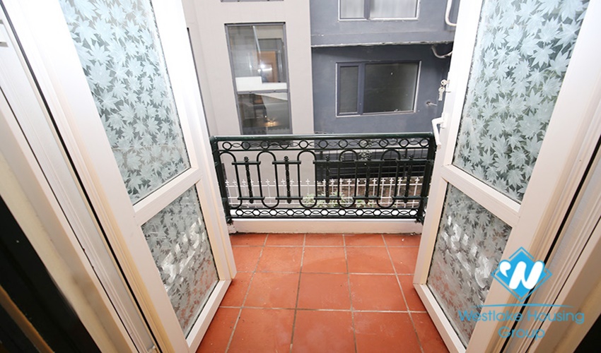 Unfurnished 4 beds house for rent in Dang Thai Mai st, Tay Ho district, Ha Noi