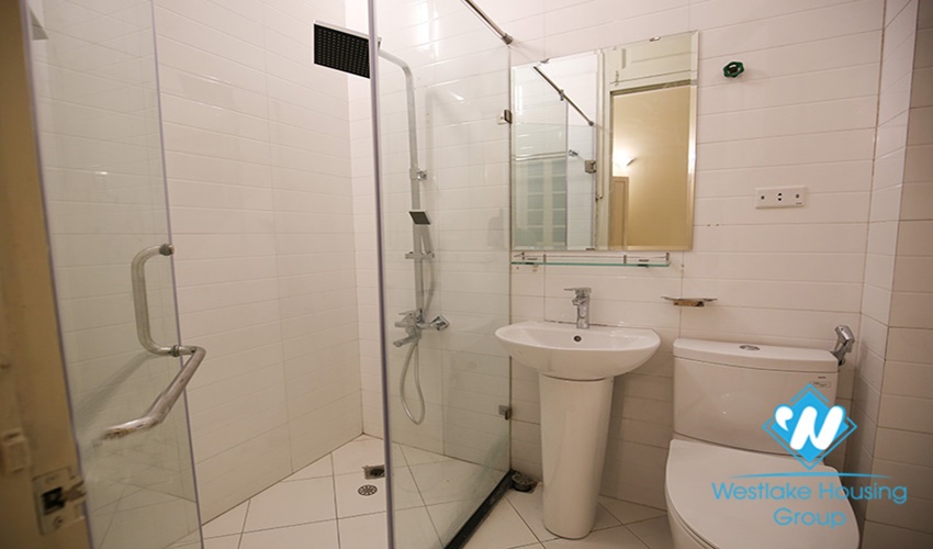 Unfurnished 4 beds house for rent in Dang Thai Mai st, Tay Ho district, Ha Noi