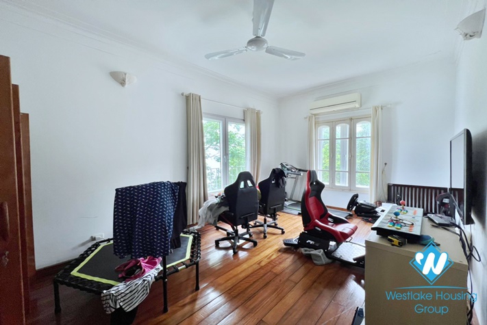 Swimming pool house for rent in Xom Chua, Dang Thai Mai, Tay Ho