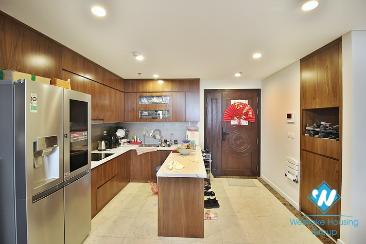 146sqm 3 beds apartment for rent in D'Leroi Soleil buidling, Xuan Dieu, Tay Ho