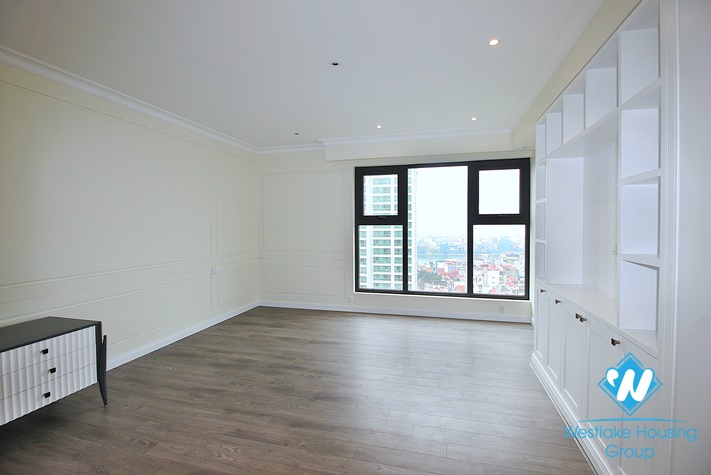 Brand new 3 beds apartment for rent in D'leroi Soleil building, Xuan Dieu, Tay Ho