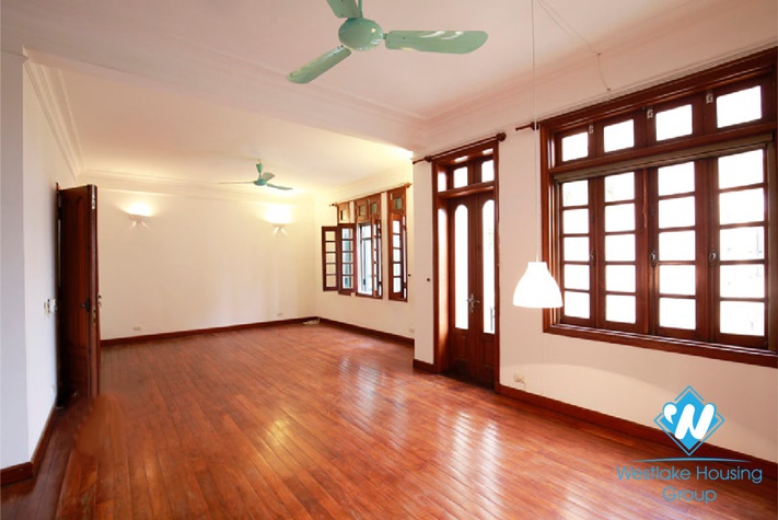 Unfurnished house with nice court yard terrace in Tay Ho, Hanoi