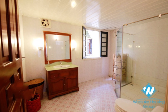 Unfurnished house with nice court yard terrace in Tay Ho, Hanoi