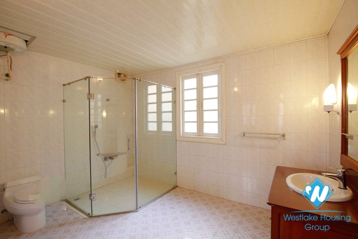 Unfurnished house with nice court yard terrace in Tay Ho, Hanoi