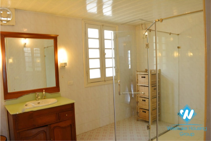 Unfurnished house with nice court yard terrace in Tay Ho, Hanoi