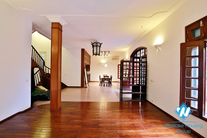 Unfurnished house with nice court yard terrace in Tay Ho, Hanoi