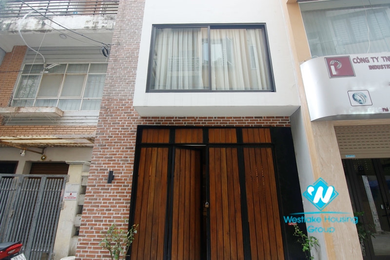 Good space 3 bedroom house for rent in Tu Dinh near Aeon Mall Long Bien.