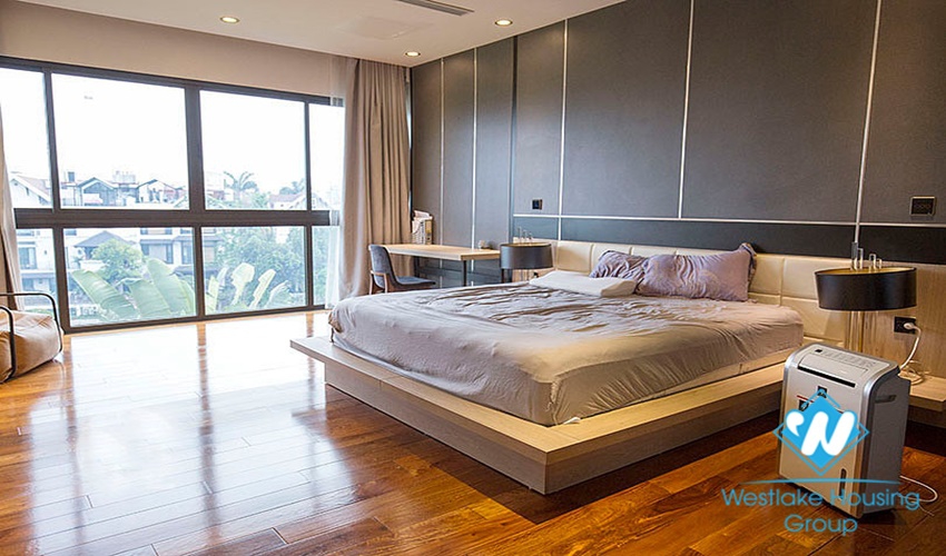 Luxurious 4 beds villa for rent in Ciputra, Tay Ho 