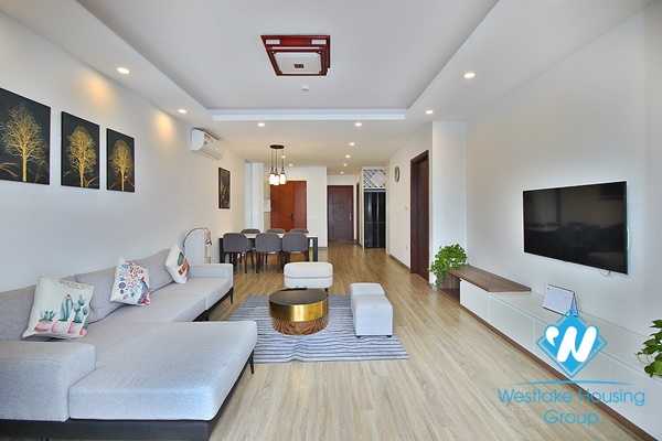 A modern 2 bedroom apartment with big balcony and lake view in Xuan dieu, Tay ho