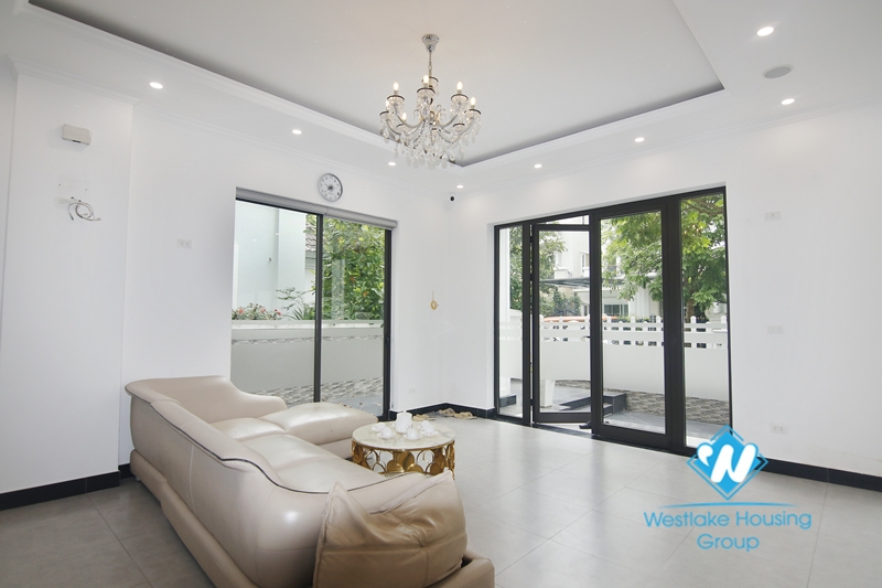 Cheap price 4 bedroom house for rent in Anh Dao Vinhomes Riverside.