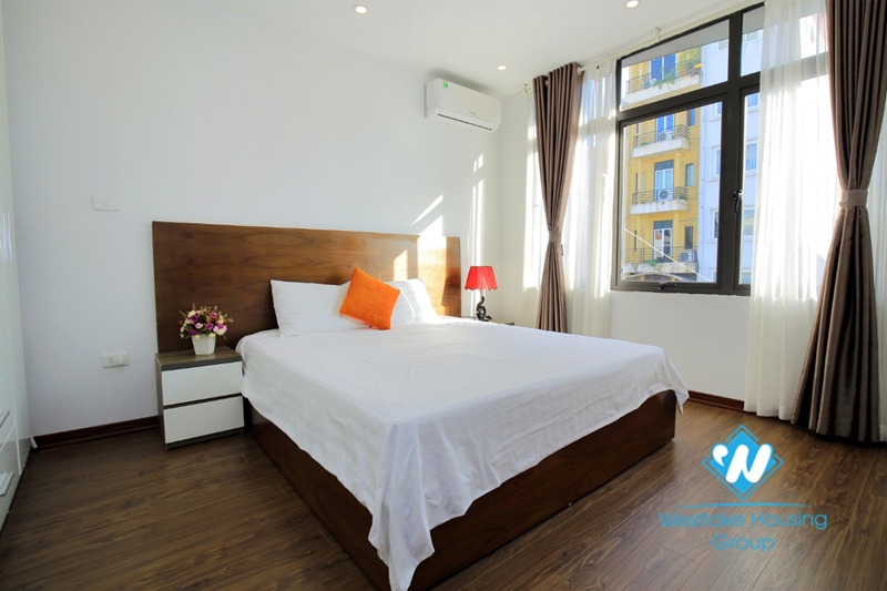 Serviced apartment for rent with Japanese cable TV on Linh Lang, Ba Dinh