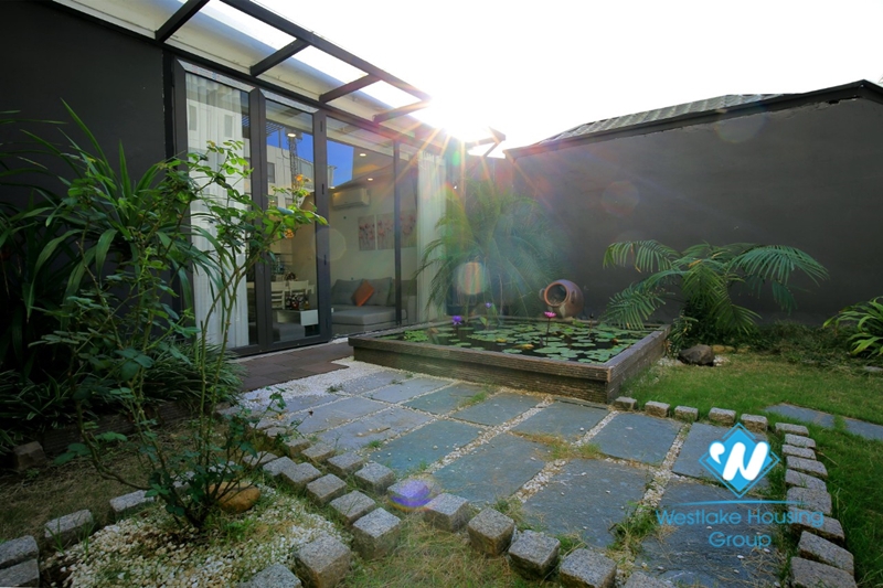 Serviced apartment for rent with Japanese cable TV on Linh Lang, Ba Dinh
