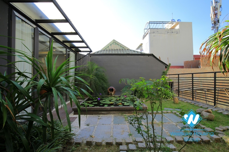 Serviced apartment for rent with Japanese cable TV on Linh Lang, Ba Dinh