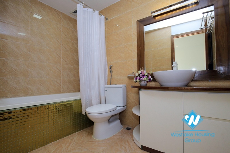 Serviced apartment for rent with Japanese cable TV on Linh Lang, Ba Dinh