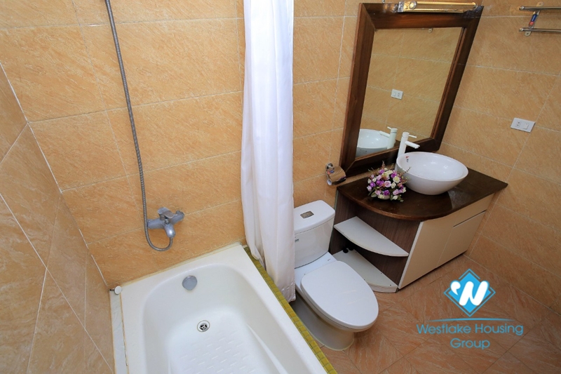 Serviced apartment for rent with Japanese cable TV on Linh Lang, Ba Dinh