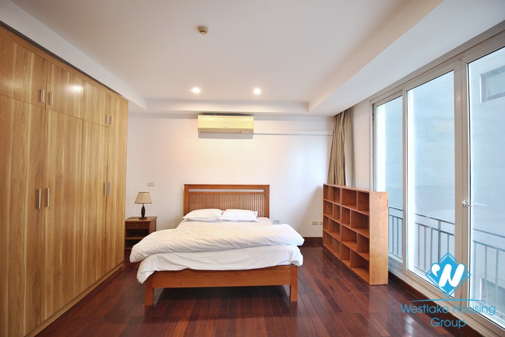 Lake view 03 bedrooms apartment with big balcony for leasing  in Tay Ho area