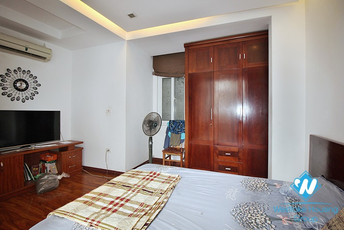 Good quality house with 3 bedrooms for lease in Tay Ho area.