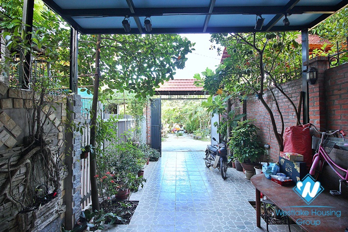 A beautiful 4 bedroom house for rent in Dang thai mai, Tay ho, Ha noi