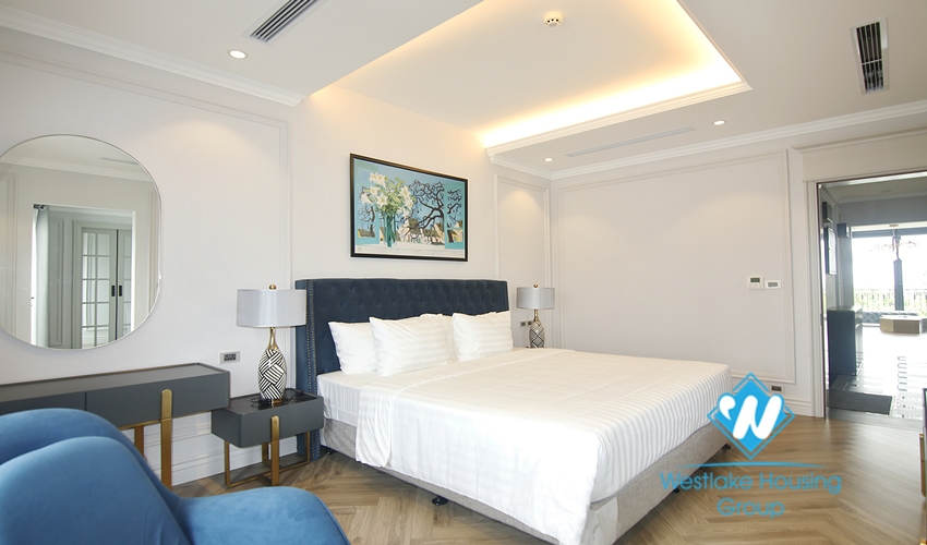 One bedroom apartment on top floor for rent in Tran Xuan Soan street, Hai Ba Trung