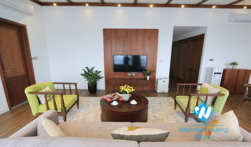 A beautiful 3 bedroom apartment for rent in Dao tan, Ba dinh