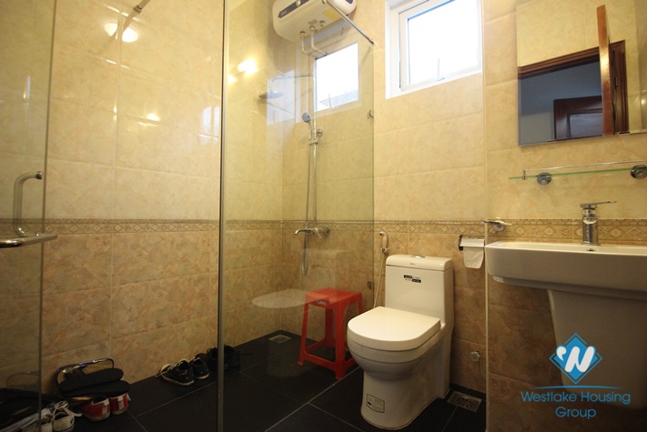 2 bedrooms aprtment with natural light in Dang Thai Mai st for rent
