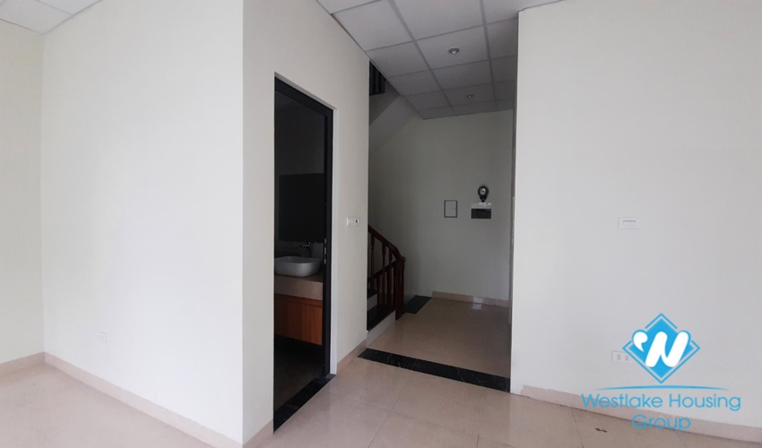 Office for rent in Tran Quang Dieu, Dong Da District, Hanoi