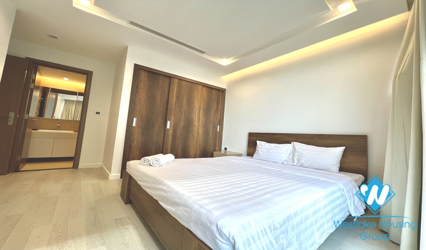 2 bedroom apartment for rent at M2 Vinhome Metropolis, Ba Dinh.HN.