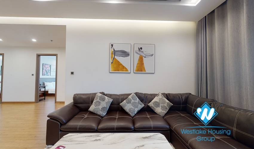 Nice four bedrooms apartment for rent in Vinhome Metropolis, Ha Noi
