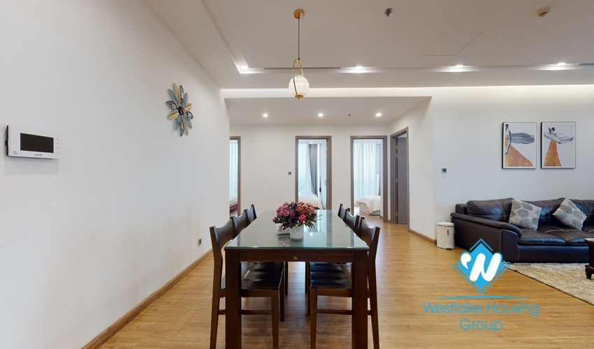 Nice four bedrooms apartment for rent in Vinhome Metropolis, Ha Noi