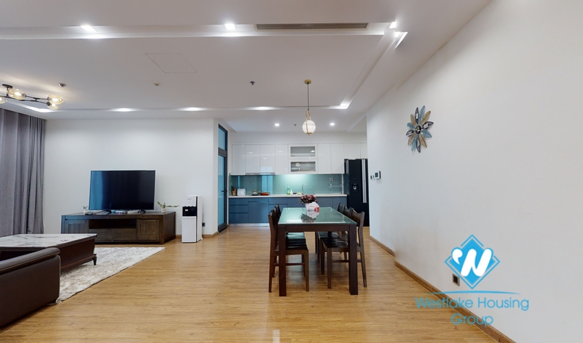 Nice four bedrooms apartment for rent in Vinhome Metropolis, Ha Noi