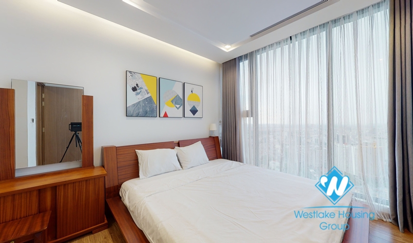 Nice four bedrooms apartment for rent in Vinhome Metropolis, Ha Noi