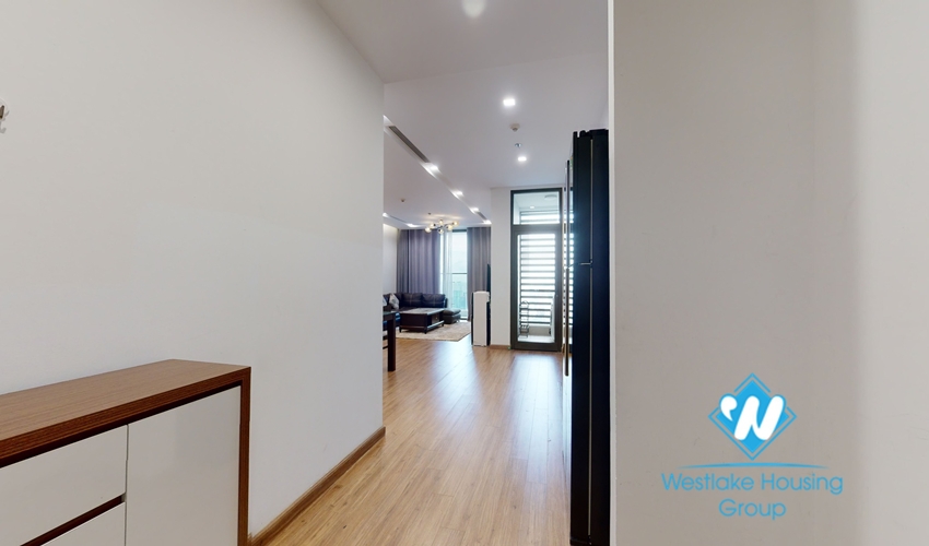 Nice four bedrooms apartment for rent in Vinhome Metropolis, Ha Noi