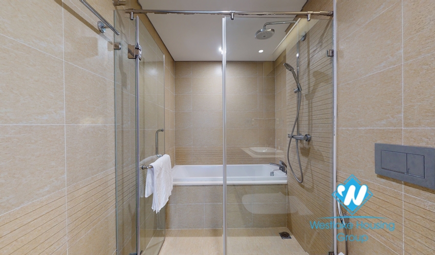 Nice four bedrooms apartment for rent in Vinhome Metropolis, Ha Noi