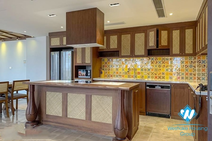 Spectacular lake-view 3 bedrooms apartment for rent in Dang Thai Mai area, Tay Ho