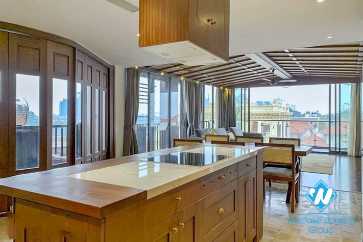 Spectacular lake-view 3 bedrooms apartment for rent in Dang Thai Mai area, Tay Ho