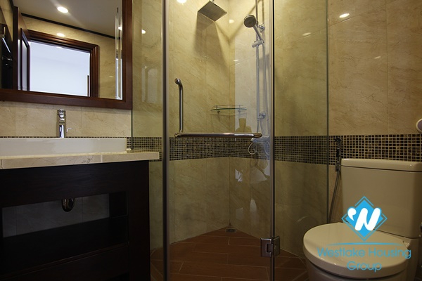 A spacious 3 bedroom apartment with lake view in Xuan dieu, Tay ho, Hanoi