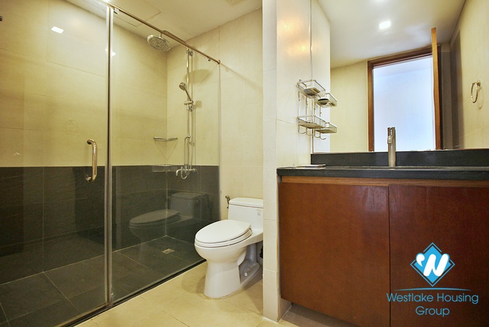 Luxurious apartment with stunning lake view for rent on Xuan Dieu street, Westlake, Tay ho, Hanoi