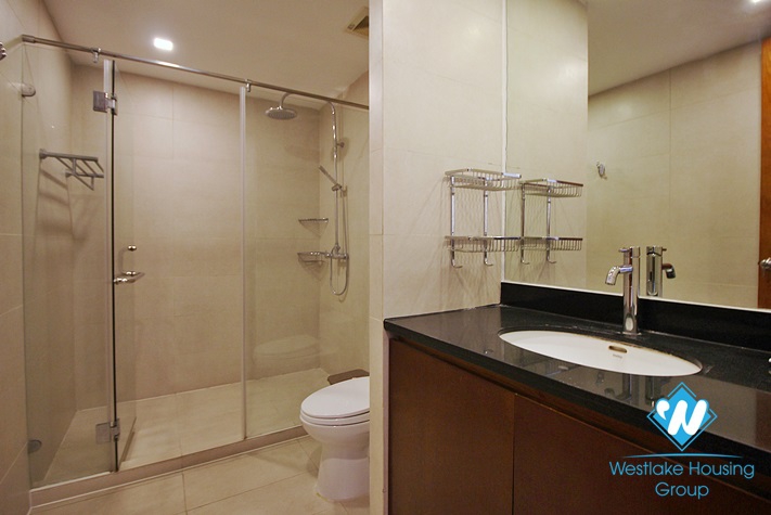 Luxurious apartment with stunning lake view for rent on Xuan Dieu street, Westlake, Tay ho, Hanoi