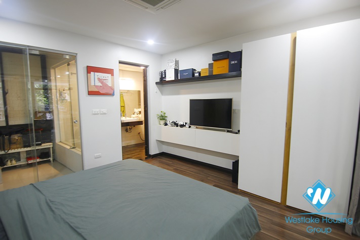 Executive apartment for rent in quiet Tay Ho area near Westlake