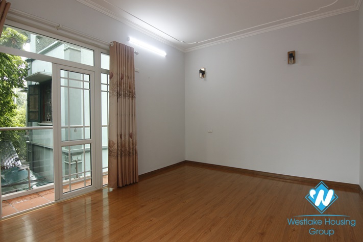 Good quality house for rent near Aeon Mall, Long Bien. Ha Noi