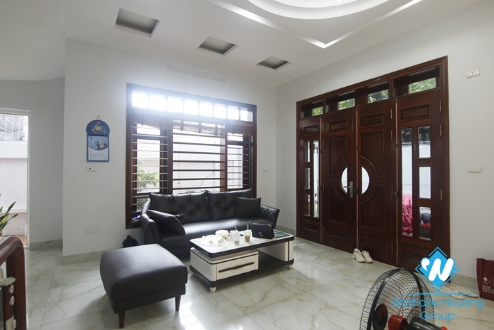 Good quality house for rent near Aeon Mall, Long Bien. Ha Noi