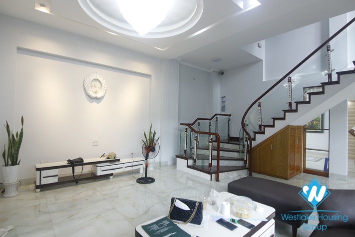 Good quality house for rent near Aeon Mall, Long Bien. Ha Noi