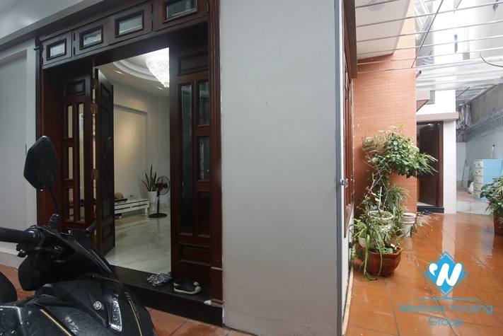 Good quality house for rent near Aeon Mall, Long Bien. Ha Noi